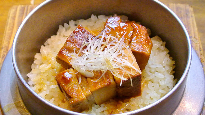 とりの座 - 料理写真:豚の角煮釜飯