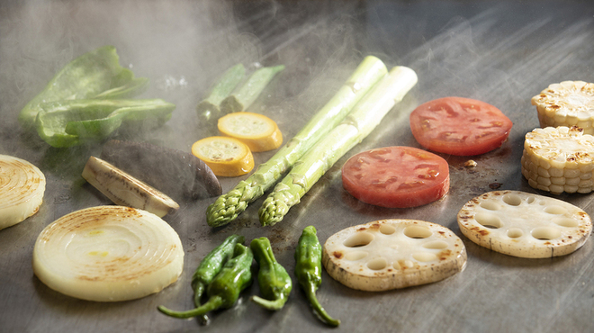 TEPPANYAKI 10 STEAK & LOBSTER - 料理写真:野菜焼き