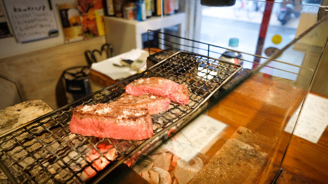 肉小屋 - メイン写真: