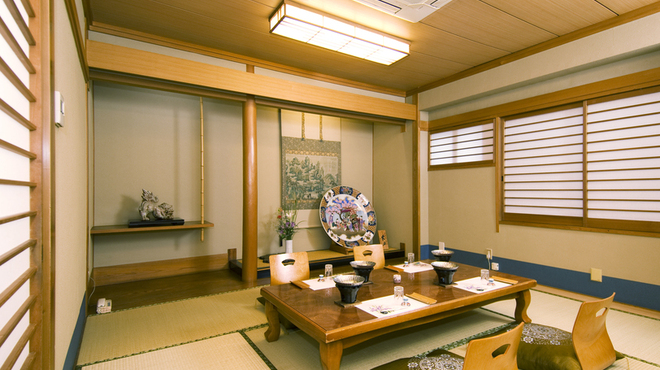 割烹 福助 - 内観写真:個室４名席