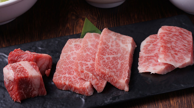 Wagyuu Yakiniku Burakku Horu - 料理写真:【ランチ】国産和牛カルビセット