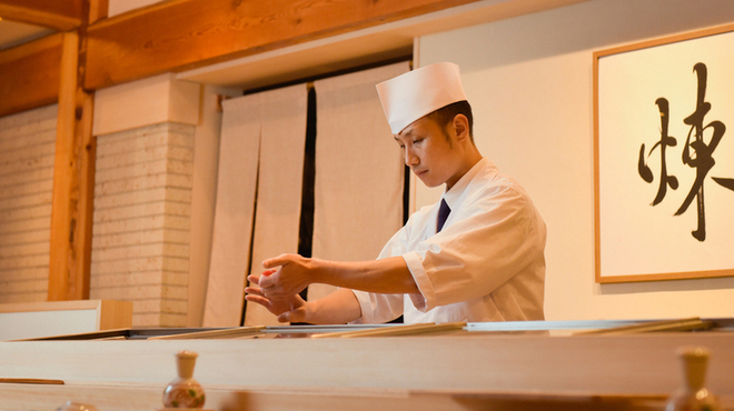 寿司酒場 まぐろ人 - メイン写真: