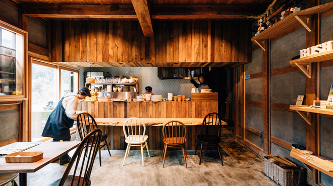 Cafe Bushwarbler 石動 カフェ ネット予約可 食べログ