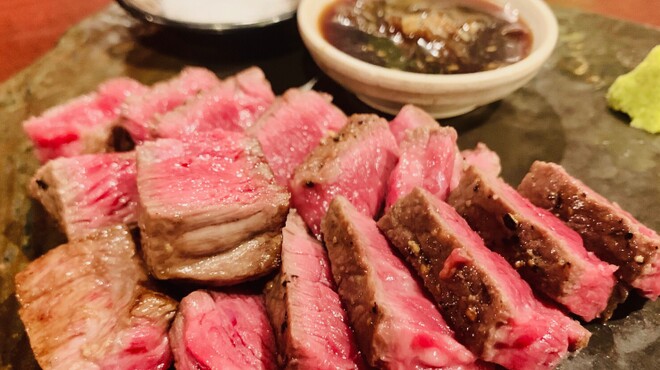 鉄板焼ステーキ&お好み焼き 響 - メイン写真: