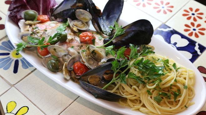 ピッツェリア テルツォ オケイ - メイン写真: