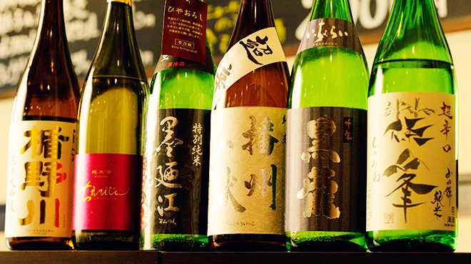 肉と魚 あばれん房 天満本店 - ドリンク写真:日本酒ボトル