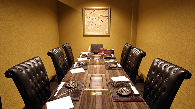 個室焼肉 囲 - メイン写真: