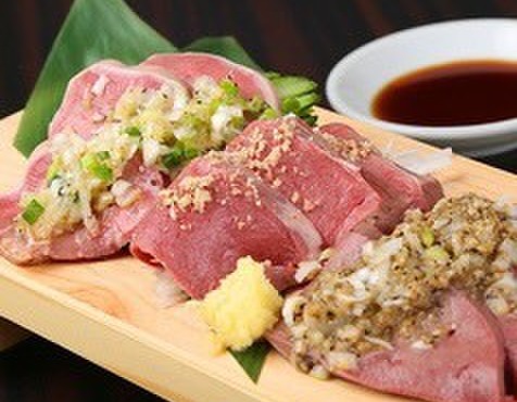 大衆ホルモン肉力屋 - メイン写真: