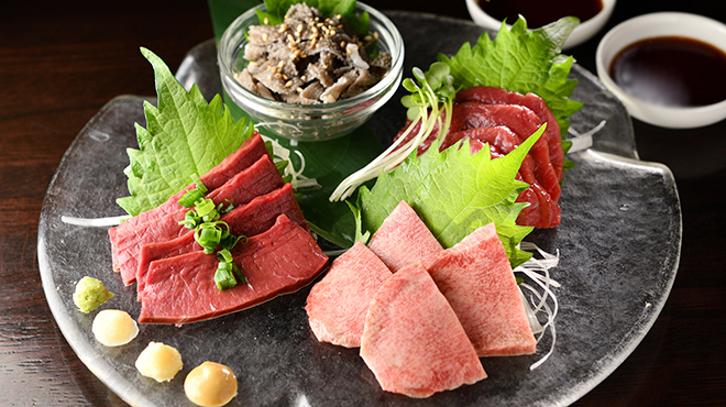 炭火焼肉 鶴兆 - メイン写真: