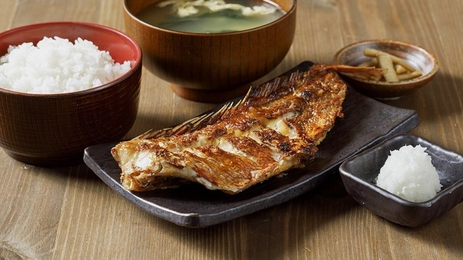 炭火焼干物定食 しんぱち食堂 - メイン写真: