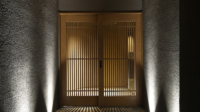 旬壽 - 外観写真:大人の隠れ家的玄関