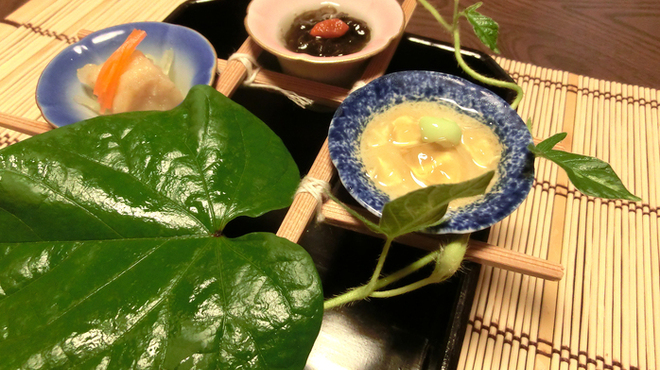 銀座 - 料理写真:朝顔を模した前菜
