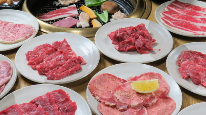 Yakiniku Tabehoudai Nomihoudai Kawayoshi Sakae Nishiki Honten - メイン写真: