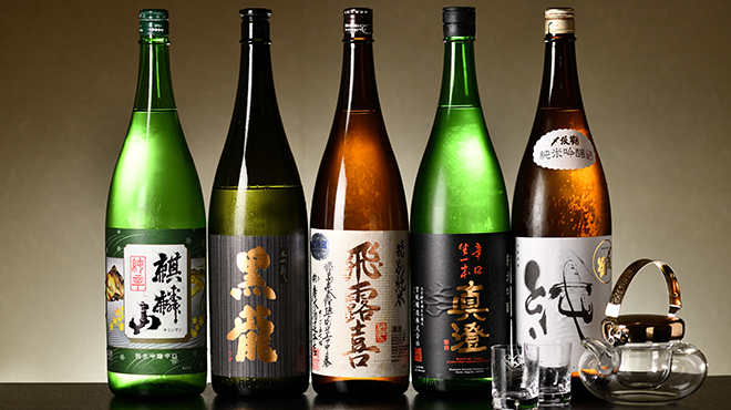 日吉寿し - ドリンク写真:酒　集合　一升びん