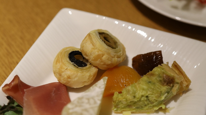 志摩観光ホテル - 料理写真:カクテルタイムのおつまみ系のお料理プレート