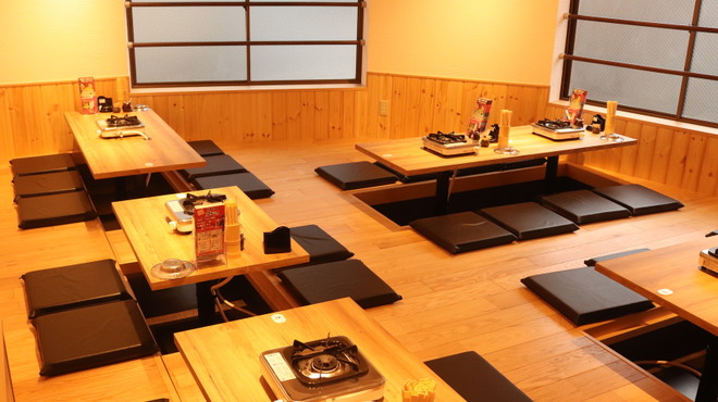 もつ鍋専門店 元祖 もつ鍋 楽天地 - 内観写真: