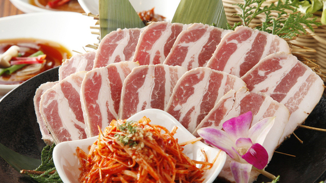 炭火焼肉・韓国料理 KollaBo - メイン写真: