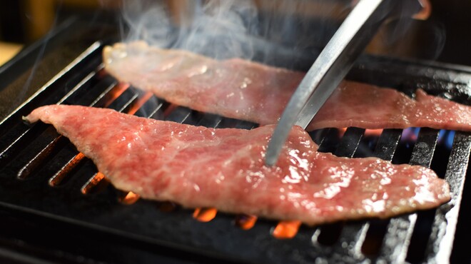 お肉一枚売りの焼肉店 焼肉とどろき - メイン写真: