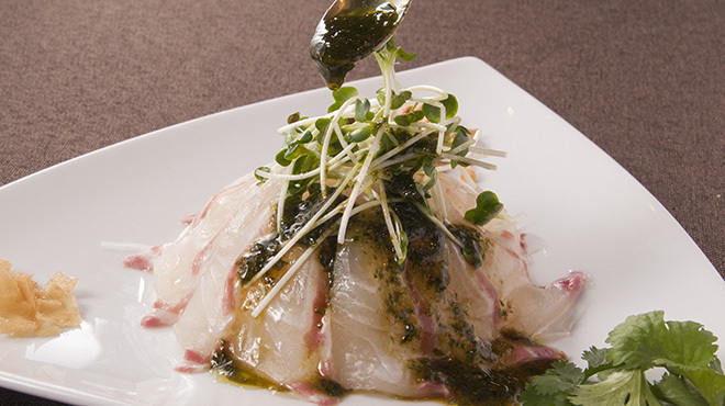 城北飯店 - 料理写真:真鯛のカルパッチョ青葱オイルソース