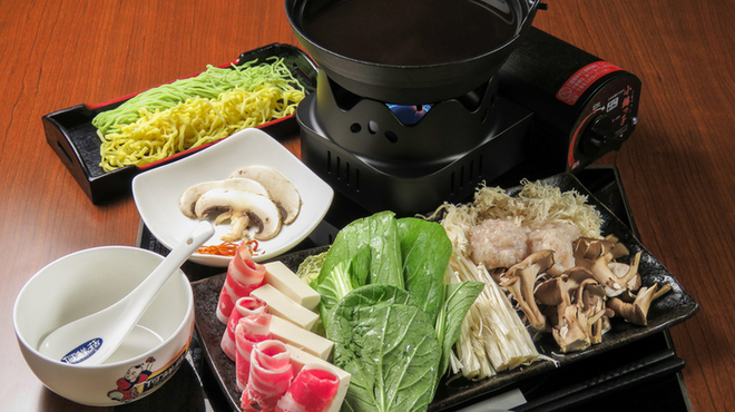  きのこ鍋＆きのこ料理専門店 何鮮菇 - メイン写真: