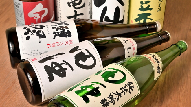 鮨 鉄板焼 柊 - ドリンク写真:お酒集合