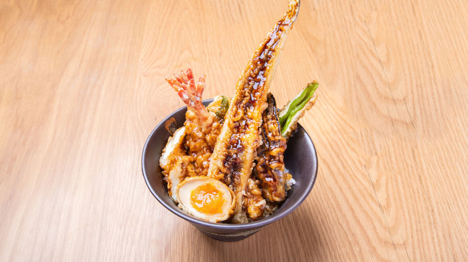 Ten Tora Shibuya Sukuranburu Sukuea Ten - メイン写真:
