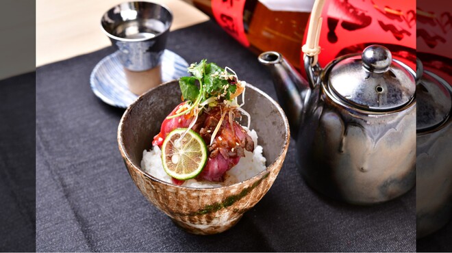 大衆肉割烹てっぺー - メイン写真: