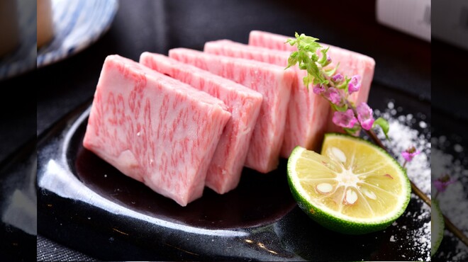 大衆肉割烹てっぺー - メイン写真: