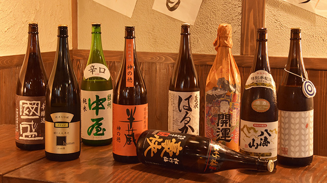 Nikomi To Sengyo Sakaba Sekando - ドリンク写真:日本酒集合
