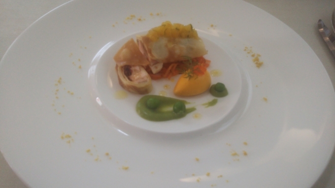 コット ア コット - 料理写真:前菜 サクラマスのクレープ包み
