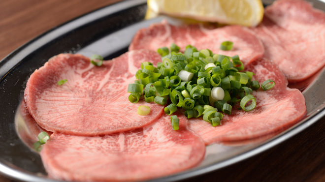 炭火焼肉・ホルモン 旭 - メイン写真: