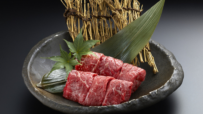 熟成ホルモン・山形牛 炭火焼肉 牛語 - メイン写真: