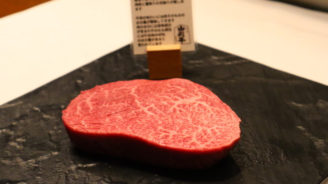 加藤牛肉店シブツウ - メイン写真: