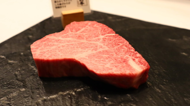 加藤牛肉店シブツウ - メイン写真: