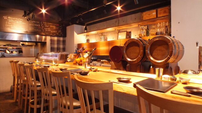 焼き鳥ワイン酒場 TORI−BUDOU - メイン写真: