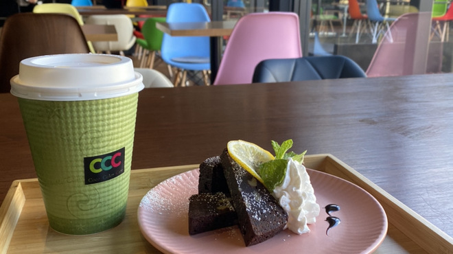 Cococolor Cafe はなみずき通 カフェ ネット予約可 食べログ