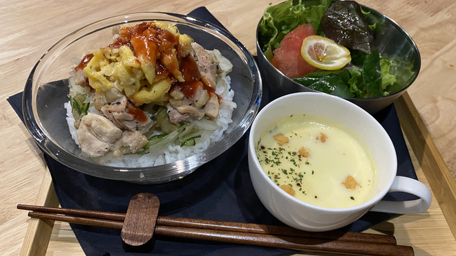 Cococolor Cafe はなみずき通 カフェ ネット予約可 食べログ