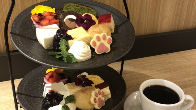 おさかな キッチン 阪急梅田駅3f改札内店 Osaka Na Kitchen 大阪梅田 阪急 ワインバー 食べログ