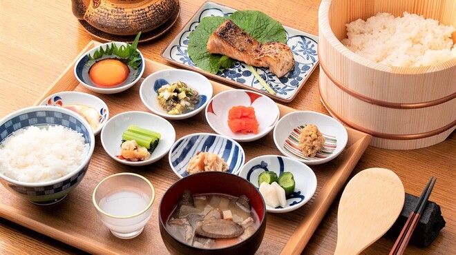 竈ごはんと炭火焼 治郎 新宿店 新宿西口 おばんざい ネット予約可 食べログ