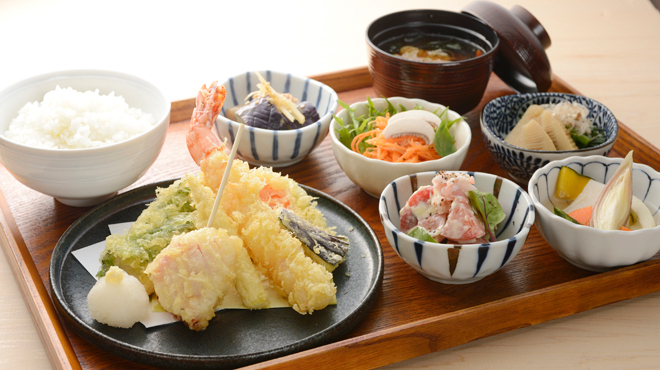魚とおばんざい 泉士 - メイン写真: