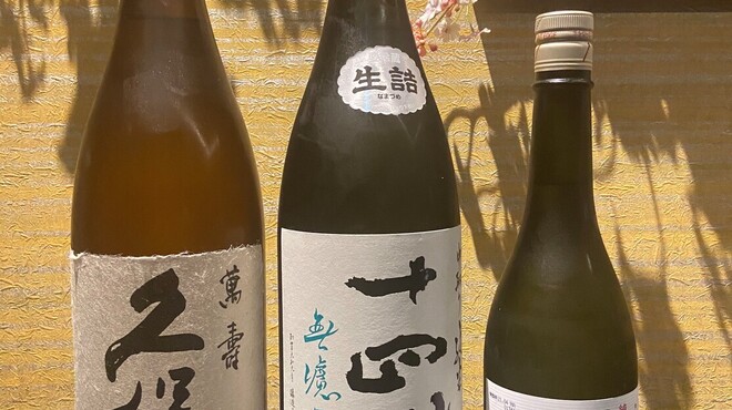 花霞 - ドリンク写真:有名どころから幻のお酒まで豊富に扱っております。