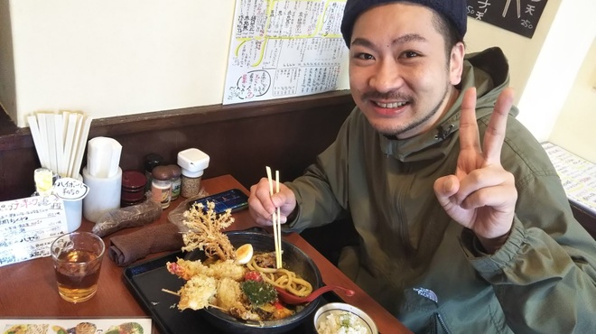 えっ！こんな処におうどん屋さん！？住吉 天ぷらカレーおうどん byまぁさん - メイン写真: