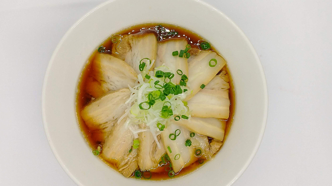 ライブラリーカフェ トラックス - 料理写真:チャーシュー麺