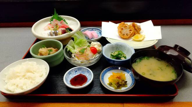 大衆割烹 ひかり - 料理写真:【期間限定】ランチの一例