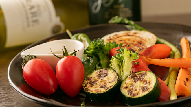 鉄板バル藤村商店 - 料理写真:地元野菜のバーニャカウダ