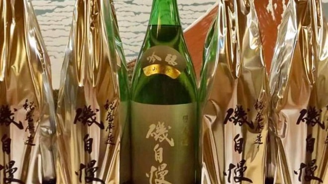 京料理　寿司ふじ - ドリンク写真:「磯自慢 吟醸」　　食中の酒で最高峰　入手困難