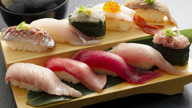 沼津魚がし鮨 流れ鮨 静岡石田店 ぬまづうおがしずし 静岡 寿司 食べログ