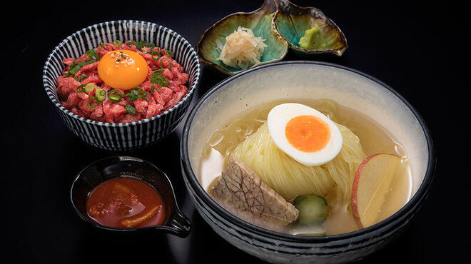 牛刺しと焼肉 仔虎 - 料理写真: