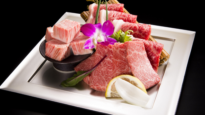 牛刺しと焼肉 仔虎 - 料理写真: