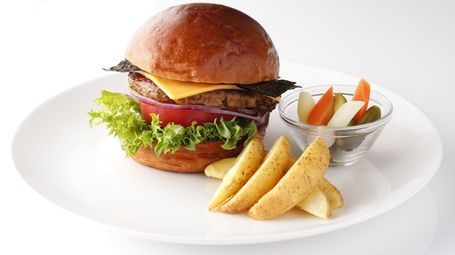 レストラン フォンタナ - 料理写真:【ランチ】新東京大豆ミートバーガー